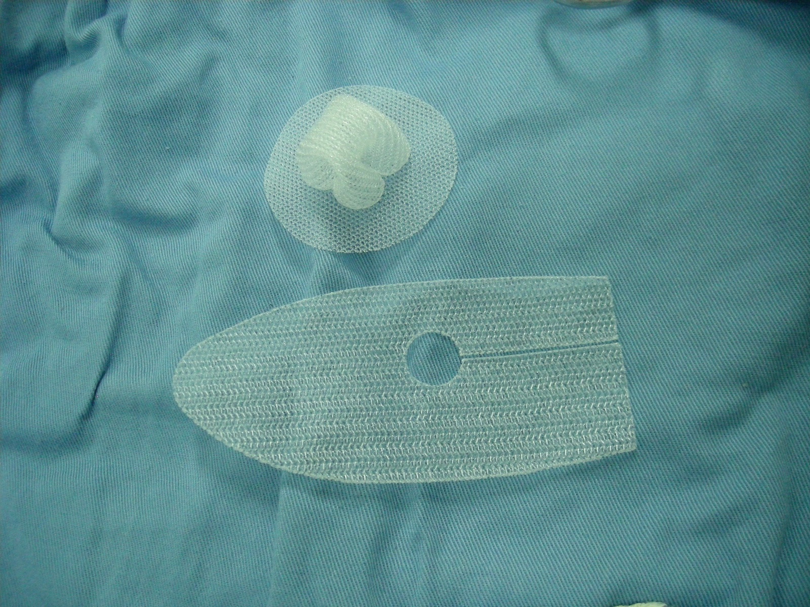 Jaring bedah yang dipakai untuk menutup hernia